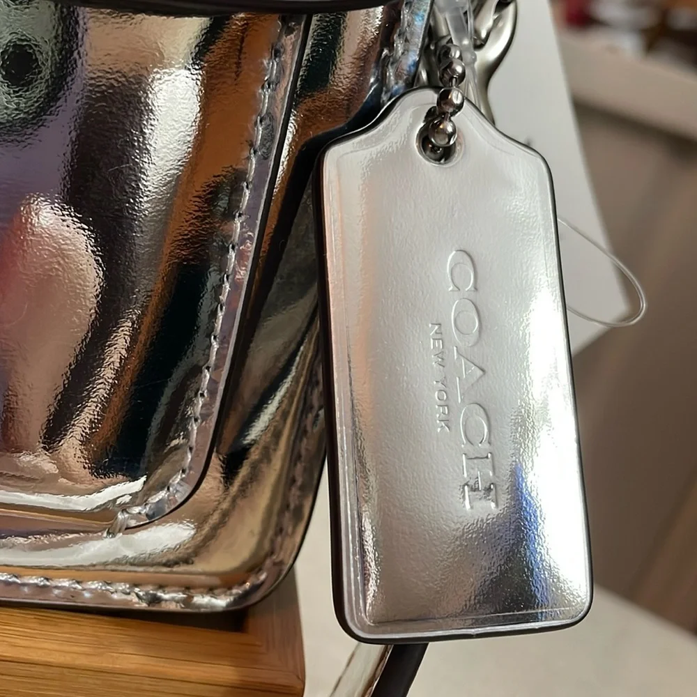 Coach Tabby 20 in Mirror Silver with Five Black Tea Roses NWT - Picture 6 of 17